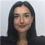 Graduada en Educación Primaria y con titulación de Inglés C1 (certificada bilingüe) imparte clases particulares en todas las materias de E.P.Además de impartir clases de inglés desde preescolar hasta bachillerato